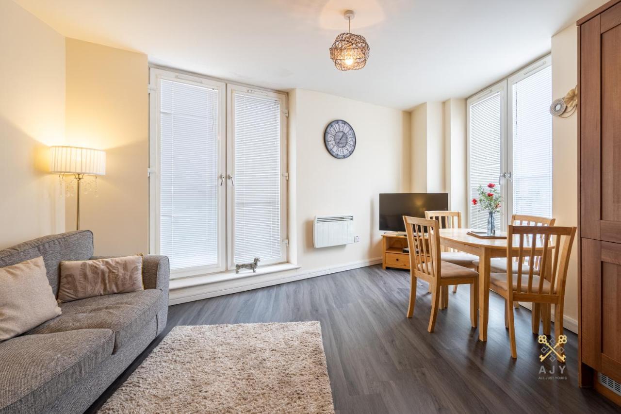 Arcadian City Centre Apartment เบอร์มิงแฮม ภายนอก รูปภาพ